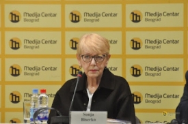 Sonja Biserko: „Szerbia állandó feszültségben él”