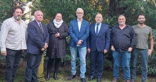 Piszkos bugyik között viruló fejjel