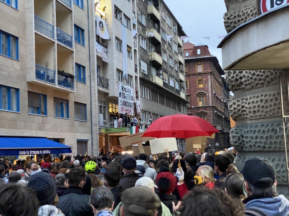 Ameddig a király nem lesz teljesen meztelen