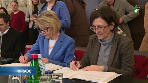 Megszüntetni a médiasötétséget!  