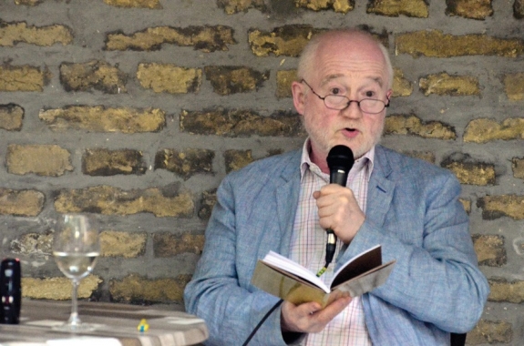 Nádasdy Ádám elment, mi meg maradunk vele, a szövegeivel