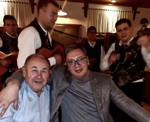 Kemény politika