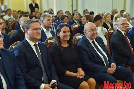 „Pásztorék súlyosan megsértették az MTTK autonómiáját!”