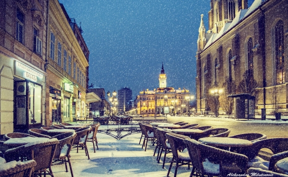 Felemelt kezekkel menekülünk, de nem tudjuk, hogy pontosan hova