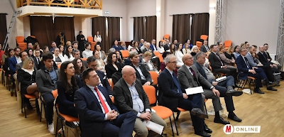 A LOJÁLIS JOGÁSZOK KIRAKATKONFERENCIÁJA  